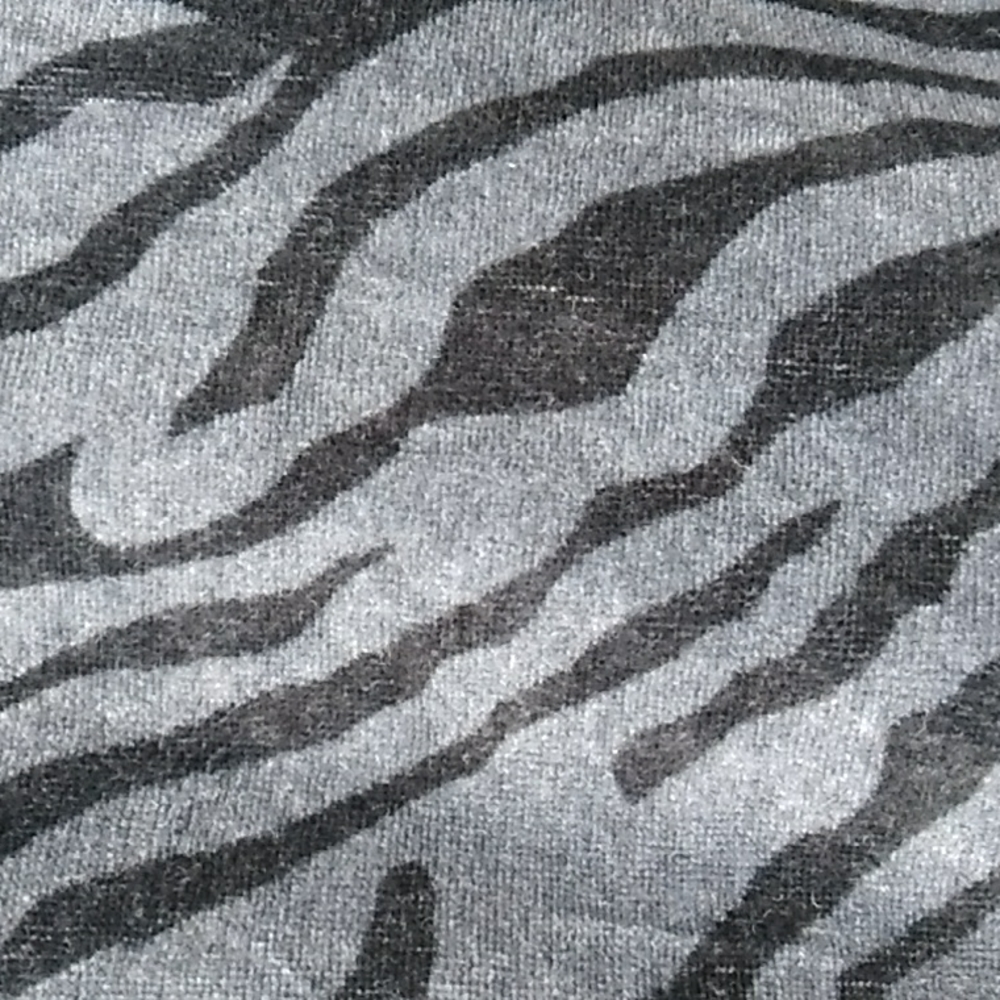Black & Silver Velour ZipperedJacket (M) - Picture 9 of 10